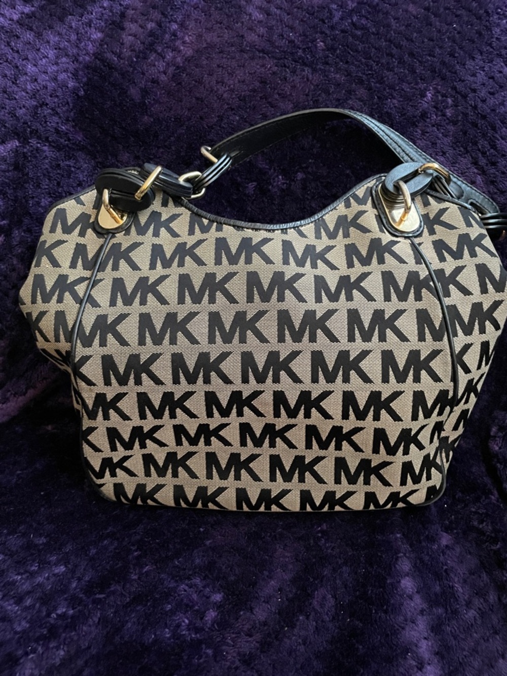 Michael Kors Black & Beige MK Logo Shoulder Bag EUC - Picture 2 of 6